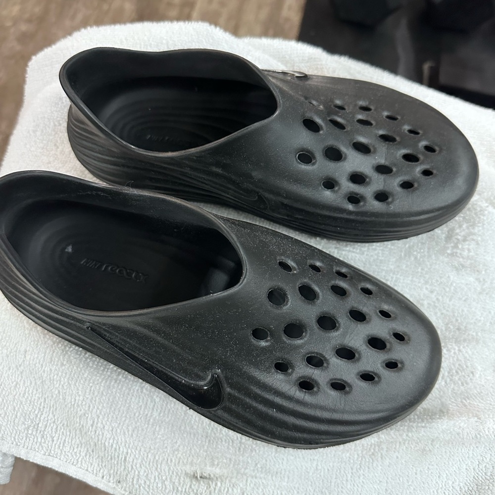 Nike Black React Rejuven8 Shoes